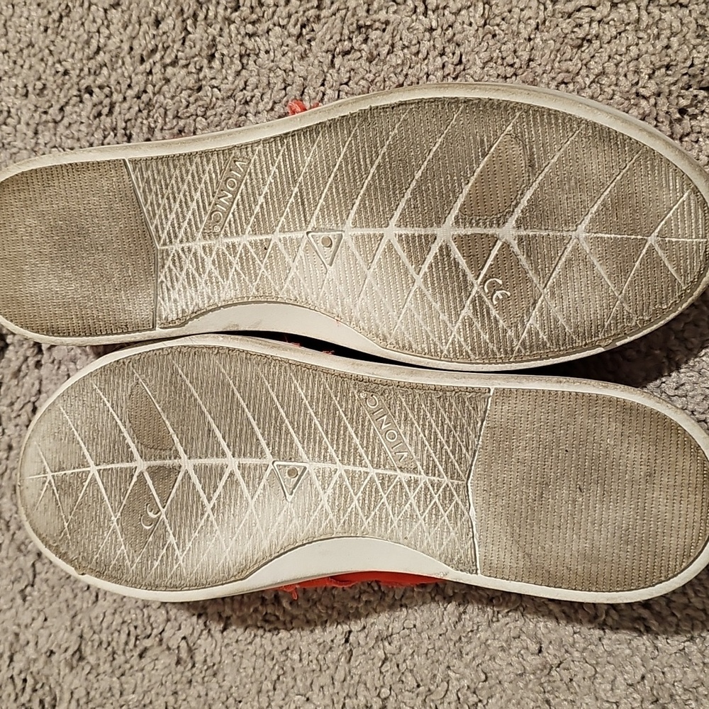 Vionic Beach Size 7 Canvas Slip On Orange Shoe Excellent Used Condition - Picture 4 of 6